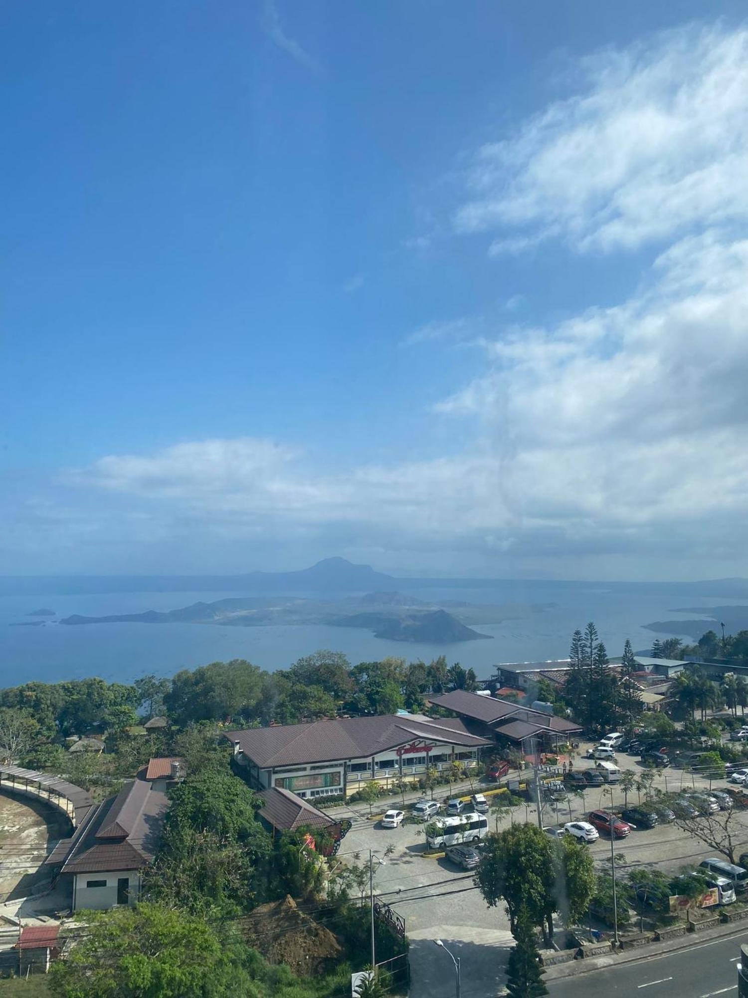 Smdc Tagaytay Taal Lake Condo Cook Netflix No Balcony No Free Parking Tagaytay City Exterior foto